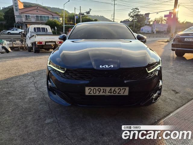 Kia K5 2023 — Şəkil 10/14