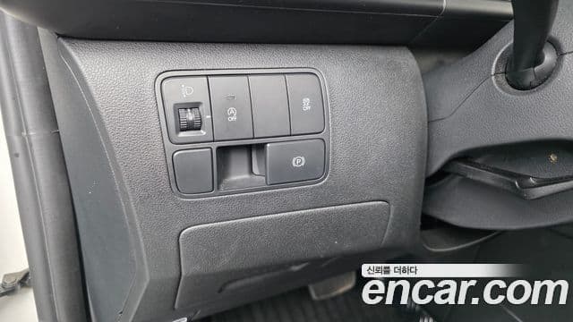 Hyundai Staria 2022 — Фото 18/20