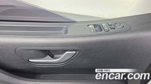 Hyundai Staria 2022 — Фото 19/20