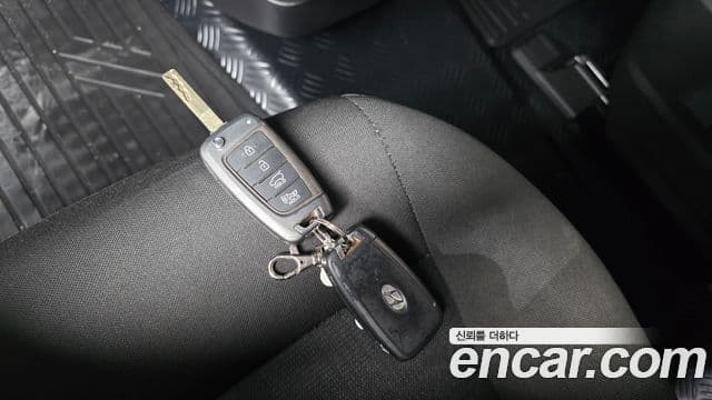 Hyundai Staria 2022 — Şəkil 27/30