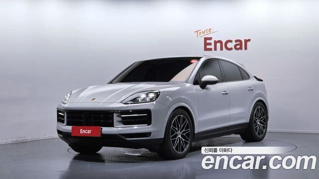 Porsche Cayenne 2023 — Photo 13/34