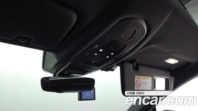 Porsche Cayenne 2023 — Photo 8/34