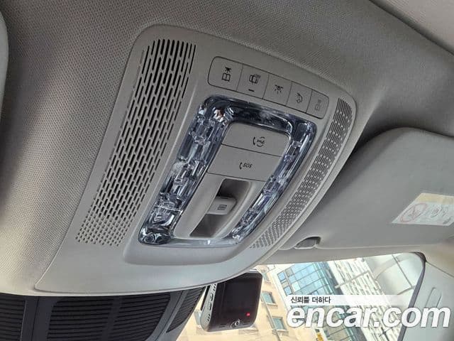 Mercedes-Benz GLE-Class 2025 — Фото 16/18