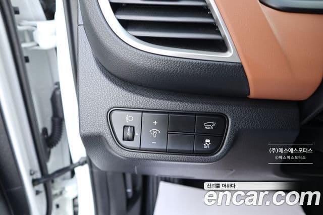 Kia Seltos 2025 — ფოტო 16/20