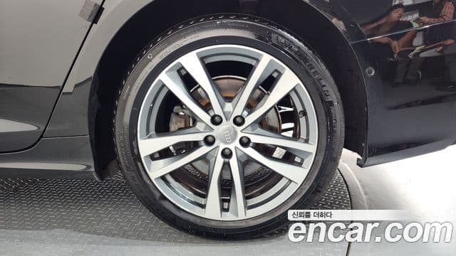 Audi A6 2021 — Photo 20/34