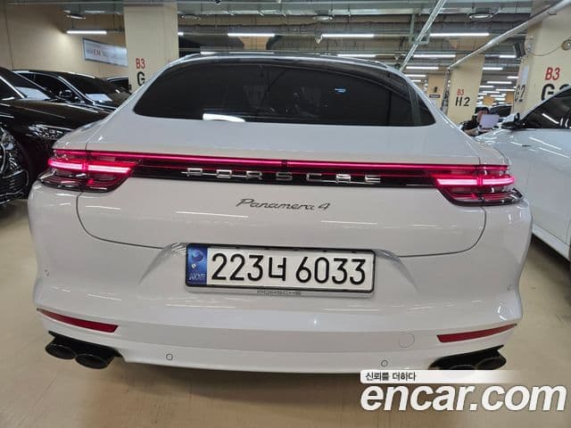 Porsche Panamera 2020 — ფოტო 12/20