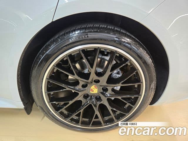 Porsche Panamera 2020 — ფოტო 13/20