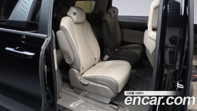 Kia Carnival 2021 — Şəkil 12/20