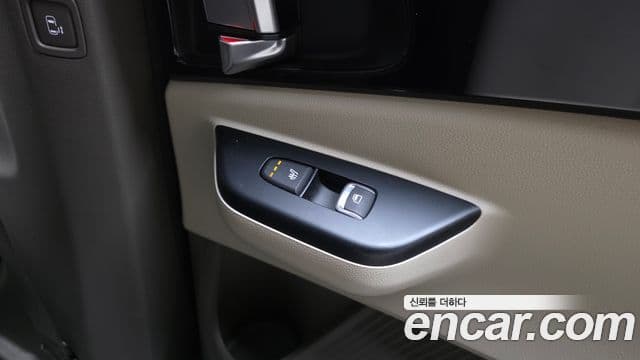 Kia Carnival 2021 — Şəkil 19/20