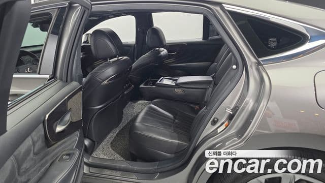 Lexus LS500 2019 — Şəkil 11/20