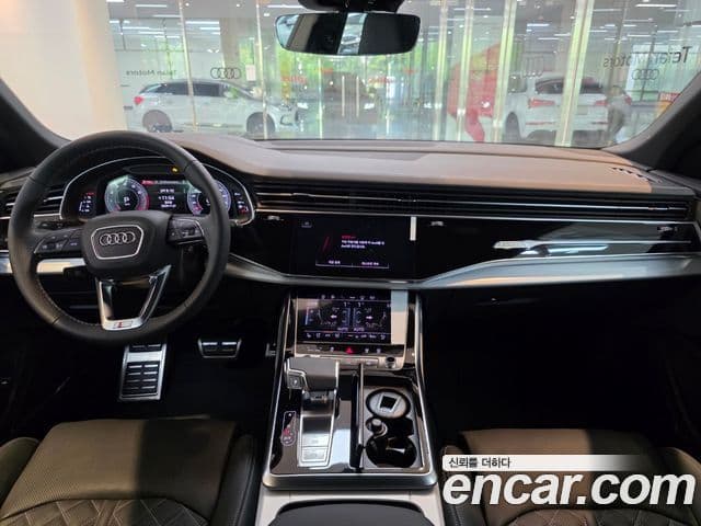 Audi Q7 2023 — ფოტო 6/20