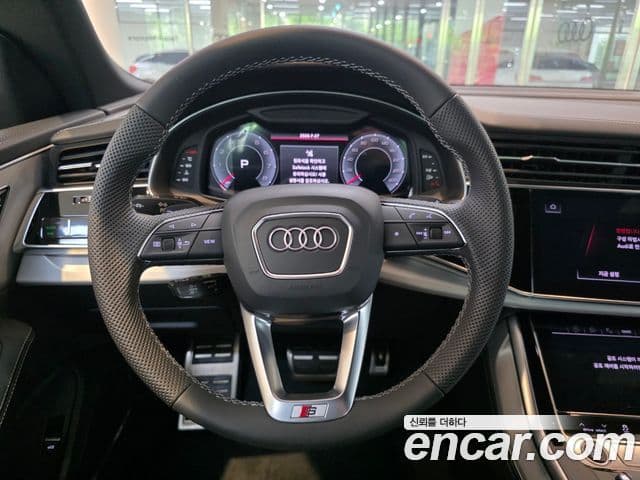 Audi Q7 2023 — ფოტო 16/20