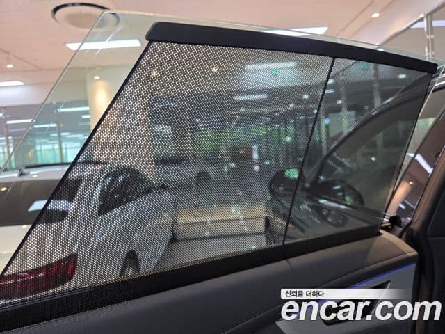 Audi Q7 2023 — ფოტო 18/20