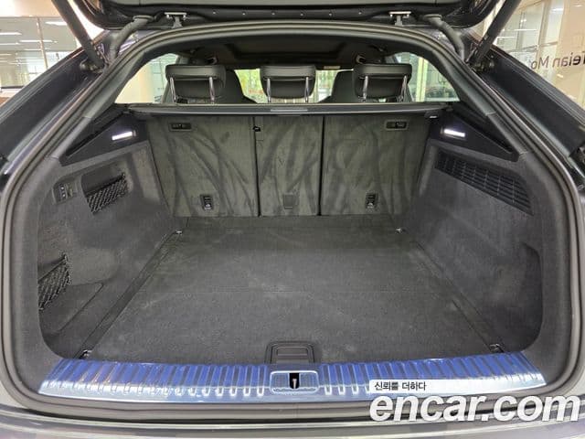 Audi Q7 2023 — ფოტო 19/20
