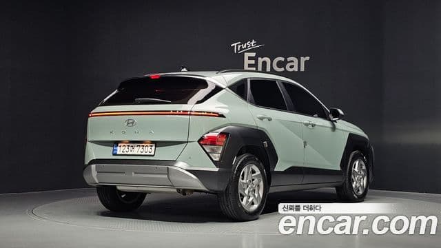 Hyundai Kona 2023 — фото 2 из 20