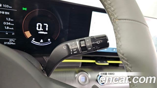 Hyundai Kona 2023 — фото 18 из 20