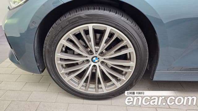 BMW 3 Series 2021 — фото 5 из 20