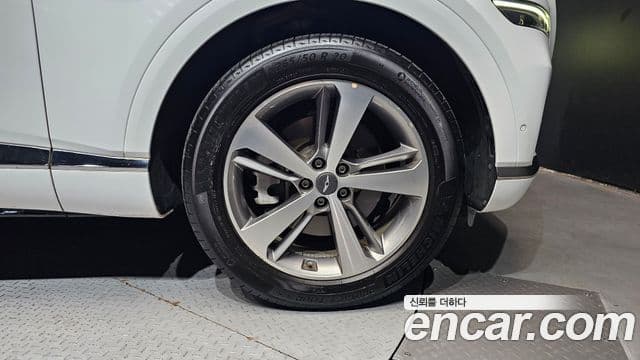 Genesis GV80 2021 — Photo 30/34