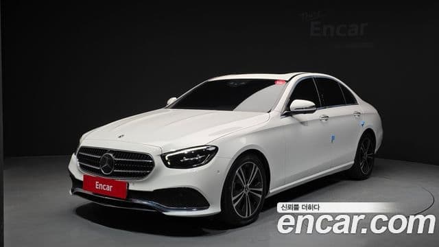 Mercedes-Benz E-Class 2022 — Фото 1/20