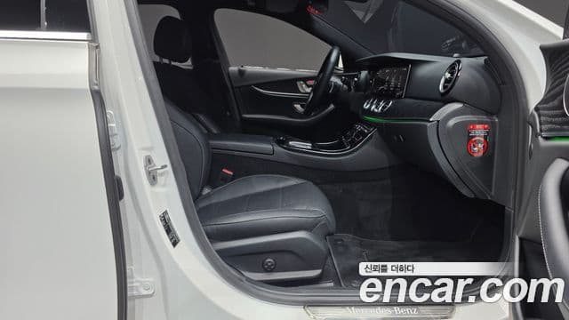 Mercedes-Benz E-Class 2022 — Şəkil 12/33
