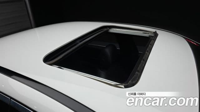 Mercedes-Benz E-Class 2022 — Şəkil 32/33