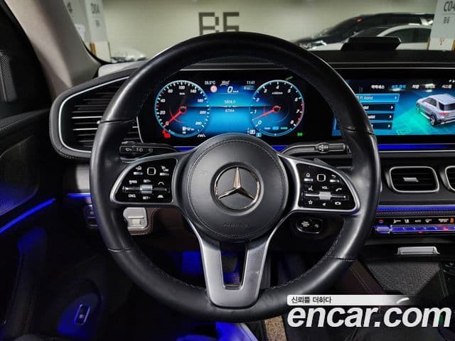 Mercedes-Benz GLE-Class 2023 — фото 11 из 20