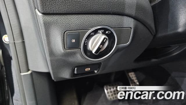 Mercedes-Benz CLA-Class 2018 — ფოტო 17/20