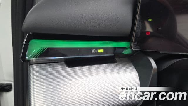 BMW 5 Series 2024 — Photo 27/33