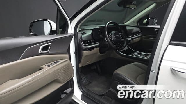 Kia Carnival 2024 — Şəkil 10/20