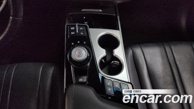 Kia K8 2022 — Şəkil 9/20