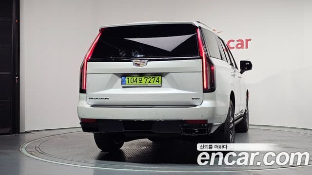 Cadillac Escalade 2023 — ფოტო 4/20