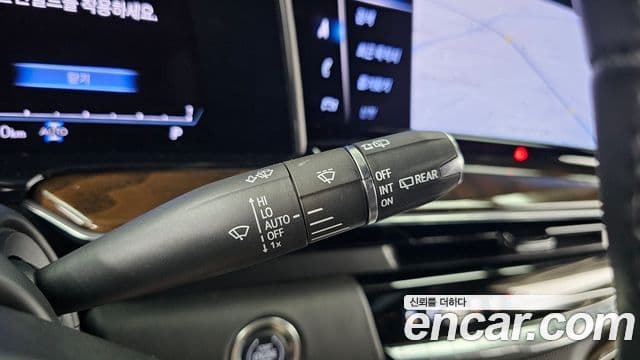 Cadillac Escalade 2023 — Photo 20/34