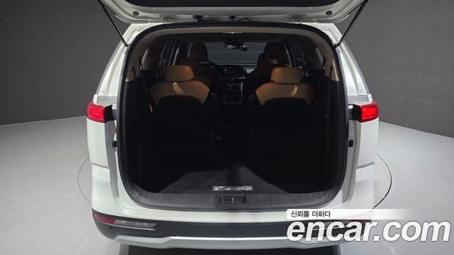 Kia Carnival 2022 — Фото 20/20