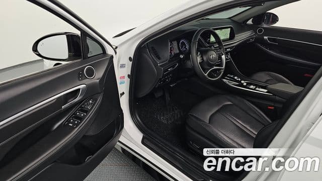 Hyundai Sonata 2022 — Фото 10/20