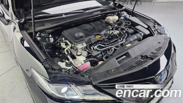 Toyota Camry 2021 — Photo 13/33