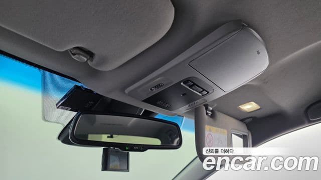 Toyota Camry 2021 — Photo 22/33