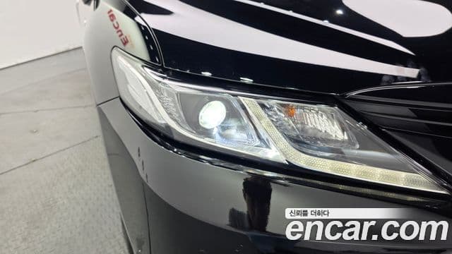 Toyota Camry 2021 — Photo 32/33
