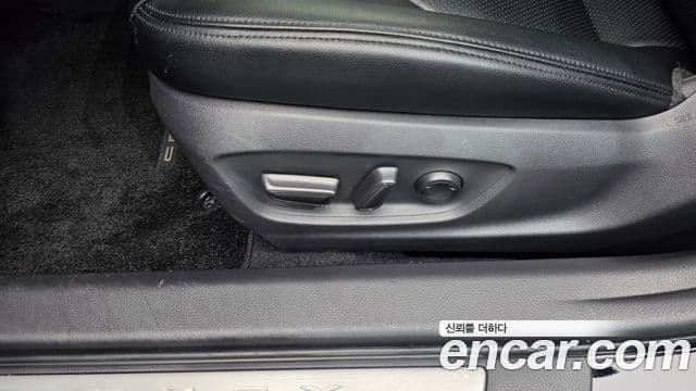 Toyota Camry 2021 — Photo 4/33