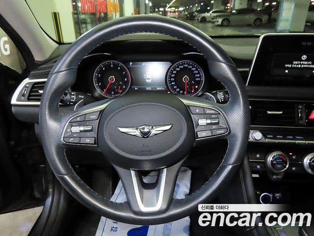 Genesis G70 2019 — Photo 16/20