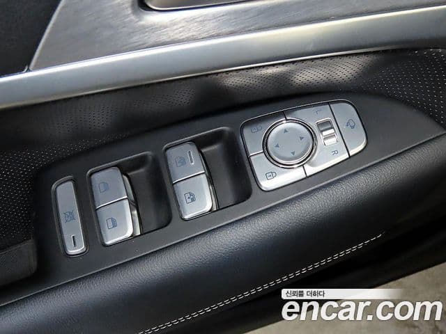 Genesis G70 2019 — Photo 11/20