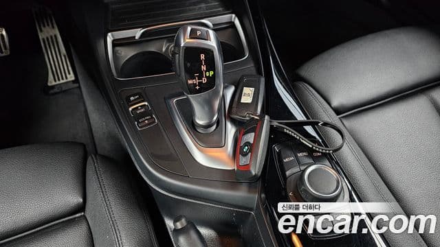 BMW 1 Series 2019 — Şəkil 9/20