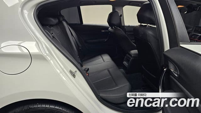BMW 1 Series 2019 — Şəkil 11/20