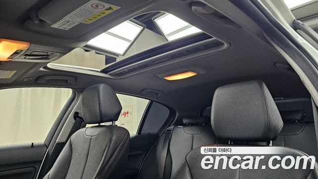 BMW 1 Series 2019 — Şəkil 17/20