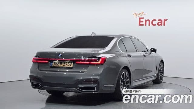 BMW 7 Series 2021 — Şəkil 2/20
