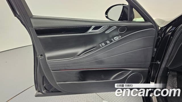 Genesis G80 2024 — Photo 12/31