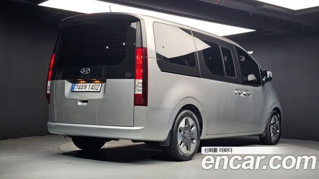 Hyundai Staria 2021 — Şəkil 2/20