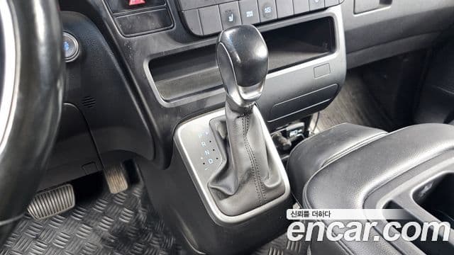 Hyundai Staria 2021 — фото 9 из 20