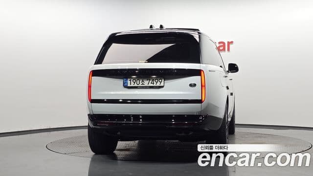 Land Rover Range Rover 2022 — Photo 33/42