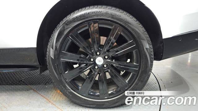 Land Rover Range Rover 2022 — Photo 26/42