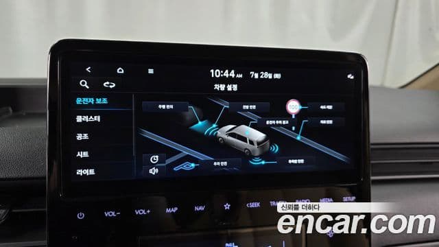 Hyundai Staria 2024 — Фото 15/20
